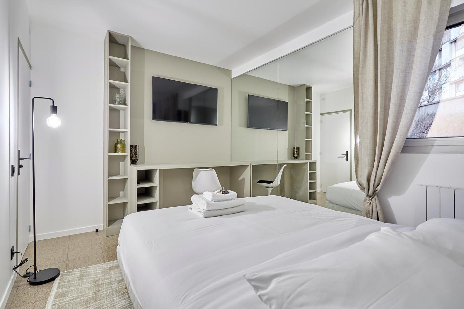 Pere Lachaise By Prestige Apartment